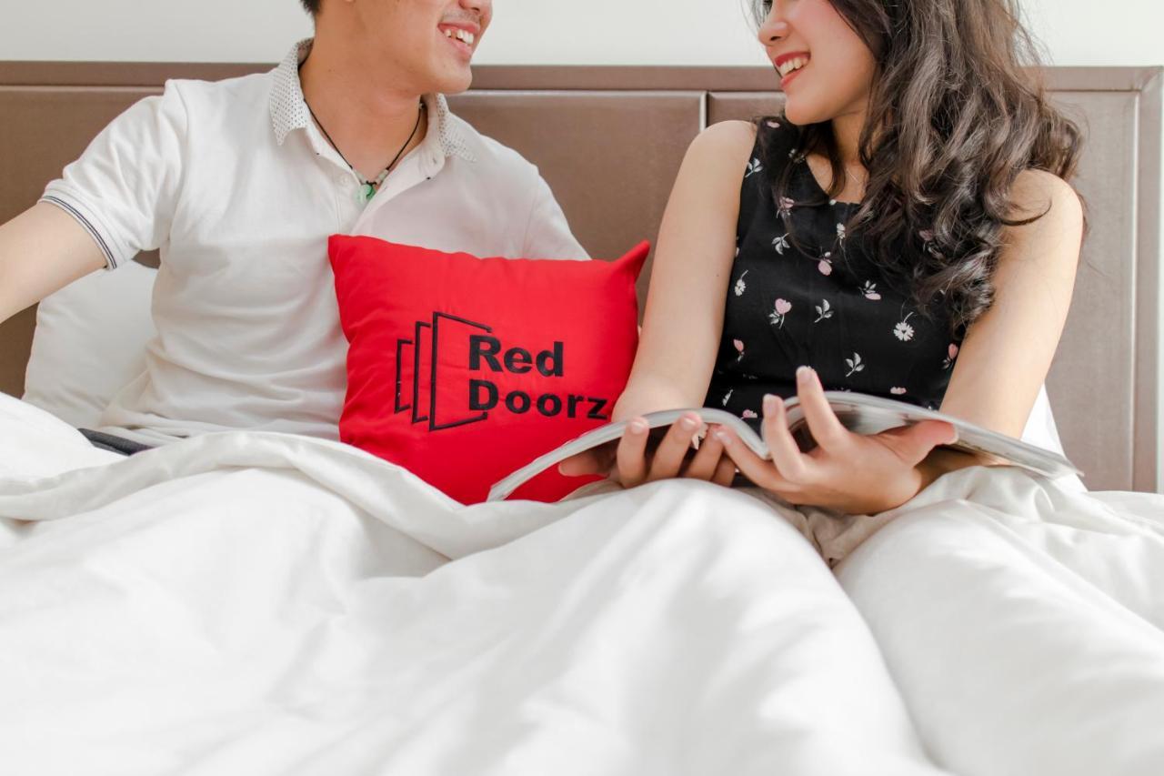 Reddoorz Near Hoa Lu Stadium 2* TP. Hồ Chí Minh